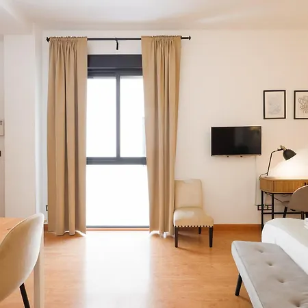 C15 - Charming Modern In The Centre Apartment Malaga