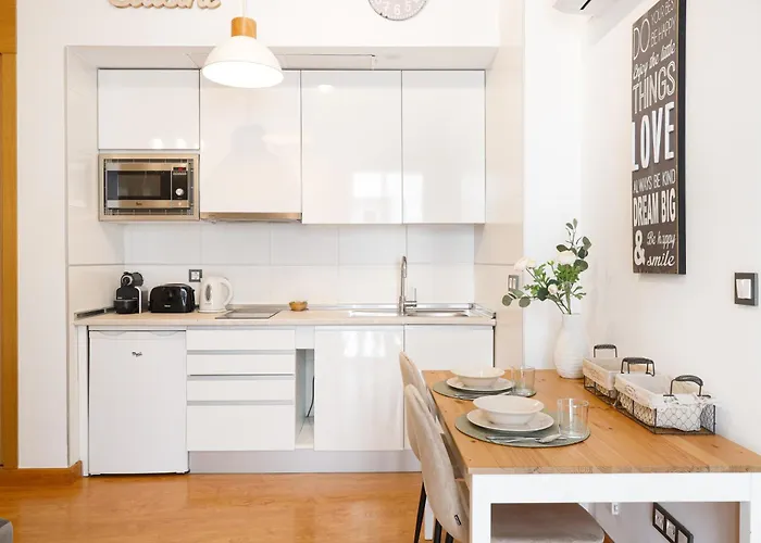 C15 - Charming Modern In The Centre Apartamento