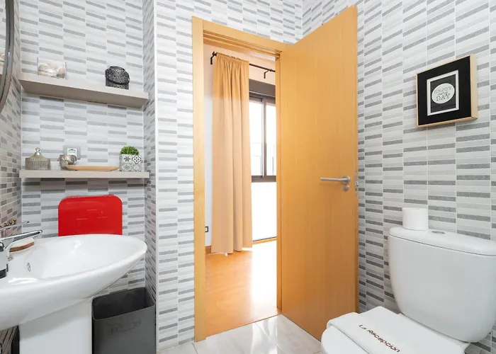 C15 - Charming Modern In The Centre *